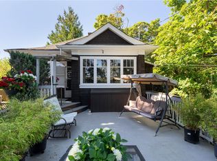 3870 Rowland Ave, Saanich, BC V8Z 1Y1