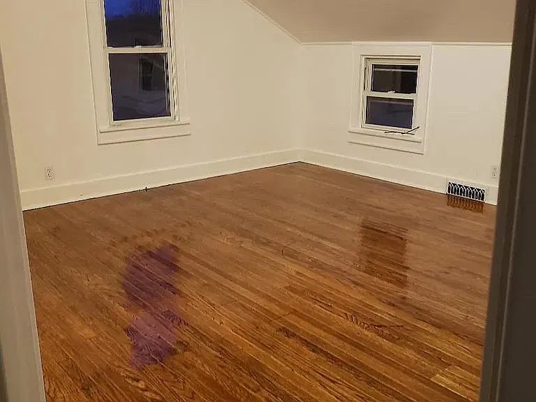 4 bed, 1700 sqft, $2,300 — Photo 2