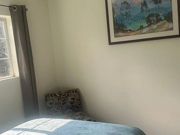 2637 Kenwood Ave #2 — Photo 12