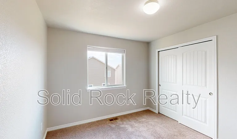 5323 Pabst Dr — Photo 11