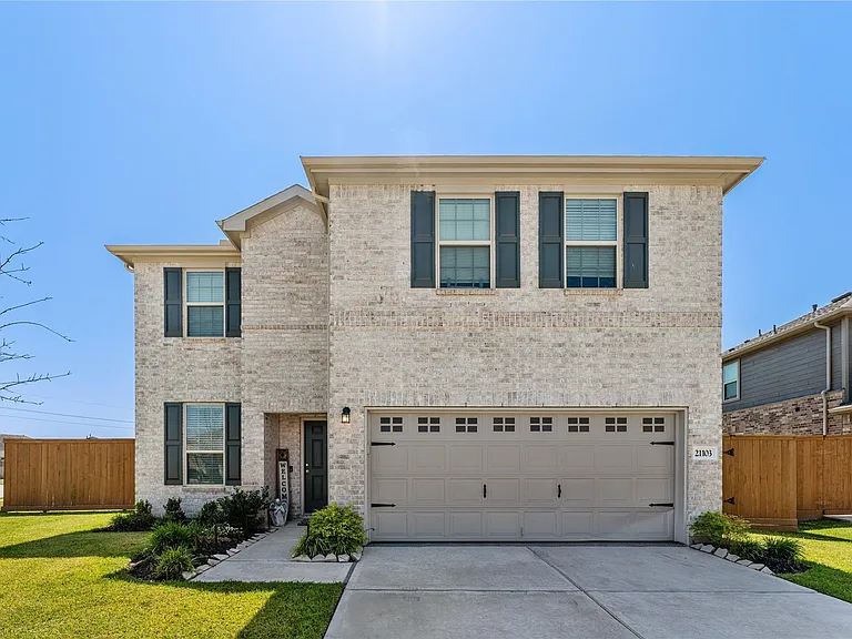 21103 Sherrell Bay Dr — Photo 2