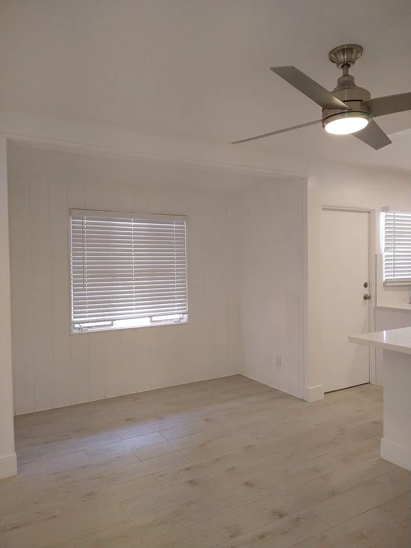 225 W. Vista Chino — Photo 3