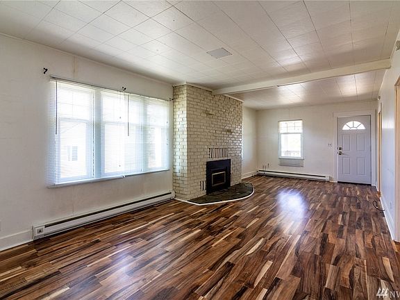4th image of 1526 W 5th St