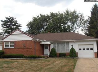 1248 Blanchester Rd, Lyndhurst, OH 44124