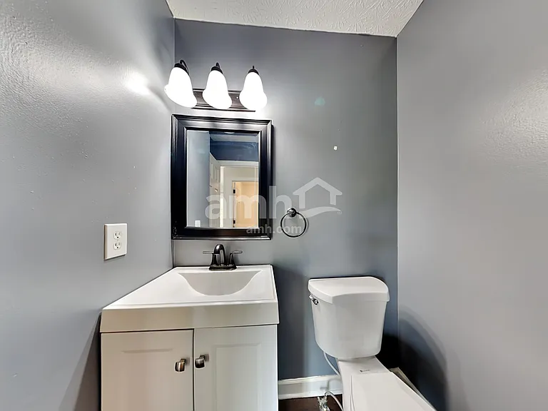 5232 Dietrich Ave — Photo 9