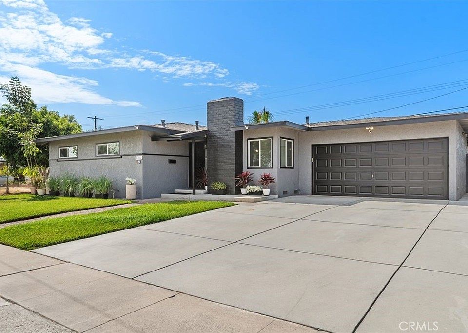 1st image of 8702 Davmor Ave