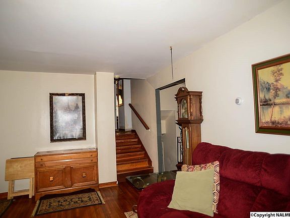 4th image of 3210 Cerro Vista St SW