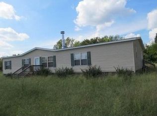 301 Whitehurst Ln, Tarboro, NC 27886