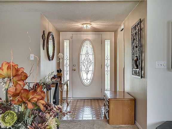 4th image of 2910 Monticello Dr