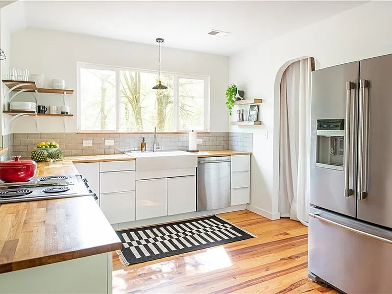 715 Hobart Ave SE — Photo 14