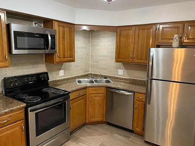 2109 E 45th St #101-1-1 — Photo 12