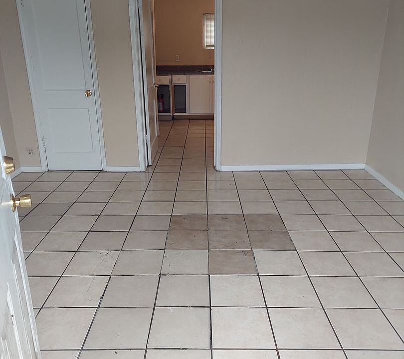 2nd image of 502 Cheyenne St #6