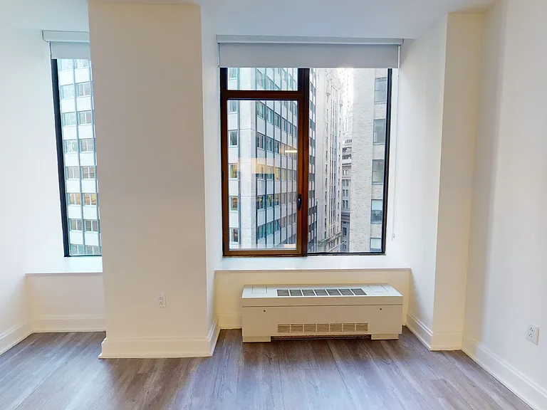 10 Hanover Square — Photo 108