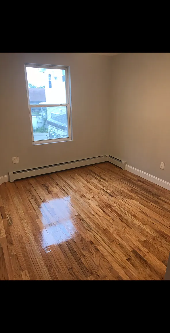 4 bed, 1200 sqft, $4,000 — Photo 4