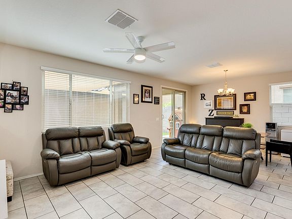 3rd image of 1464 N Balboa