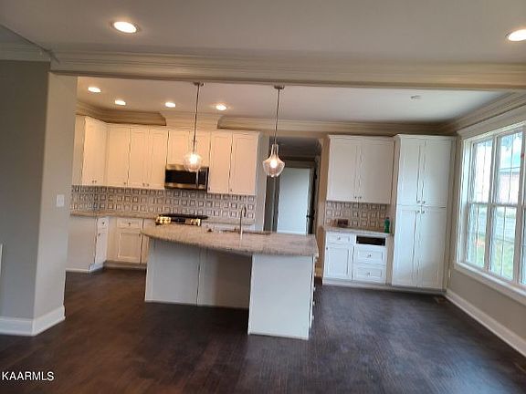 5th image of 1321 Feather Rose Ln