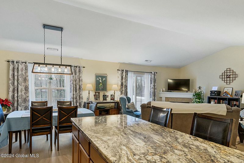 4th image of 703 Royale Court