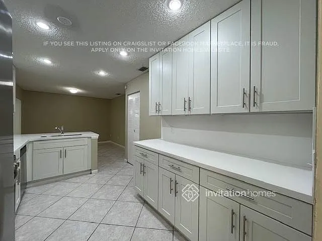 12684 SW 144th Ter — Photo 10