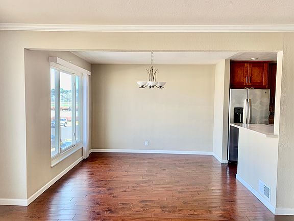 3rd image of 22 Edgemont Dr