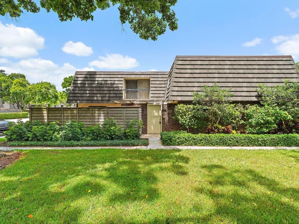 630 6th Ter, Palm Beach Gardens, FL 33418