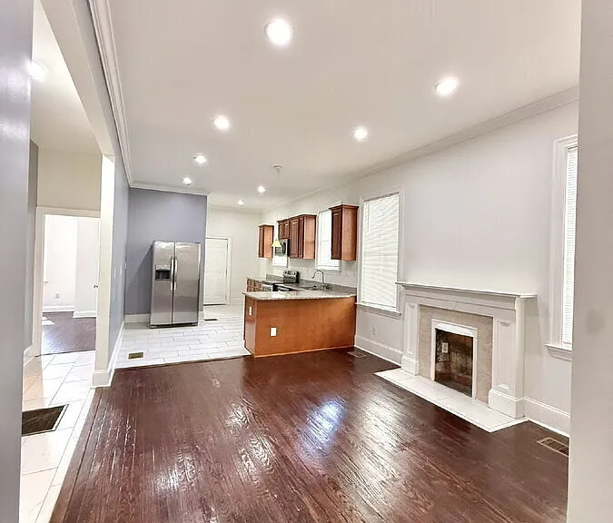 2235 Whitaker St — Photo 7
