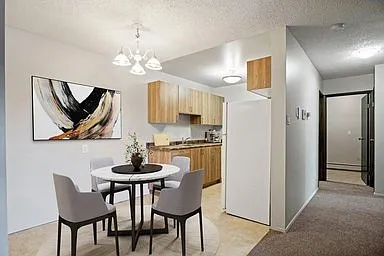 1415 McKercher Dr #3 — Photo 1