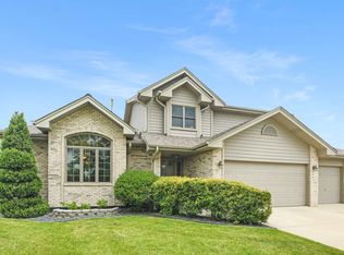 8742 Brookside Glen Dr, Tinley Park, IL
