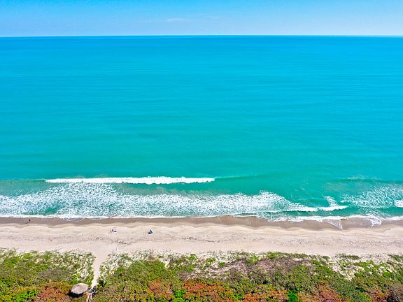 2nd image of 5055 North Highway A1a #406