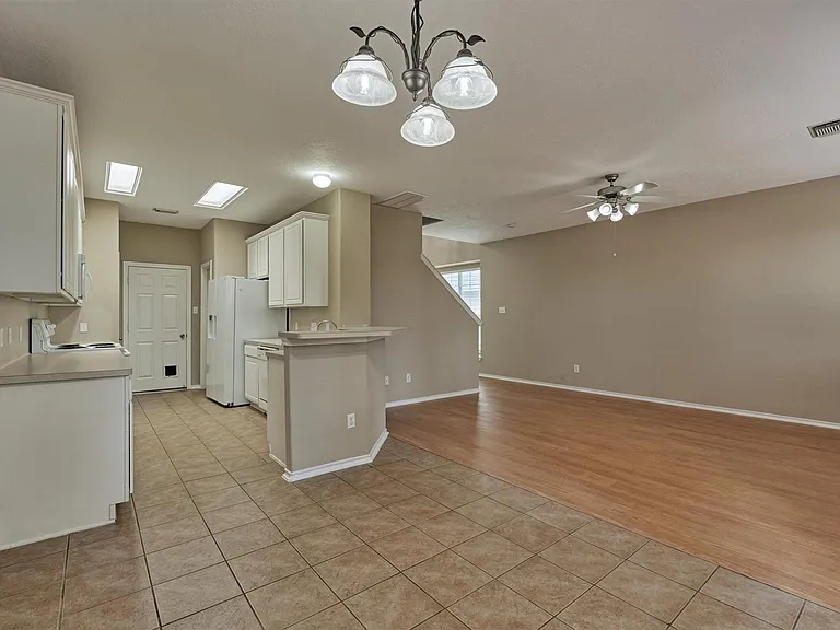 106 E Stedhill Loop — Photo 10