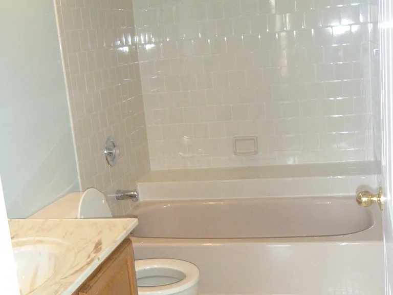 23 Rhodes Pl — Photo 16