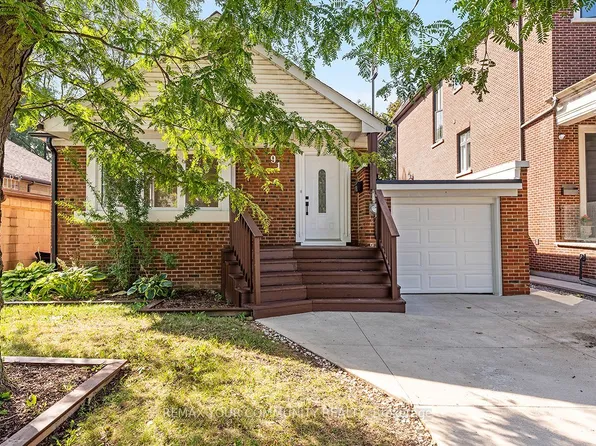 91 McGillivray Ave, Toronto, ON M5M 2Y5