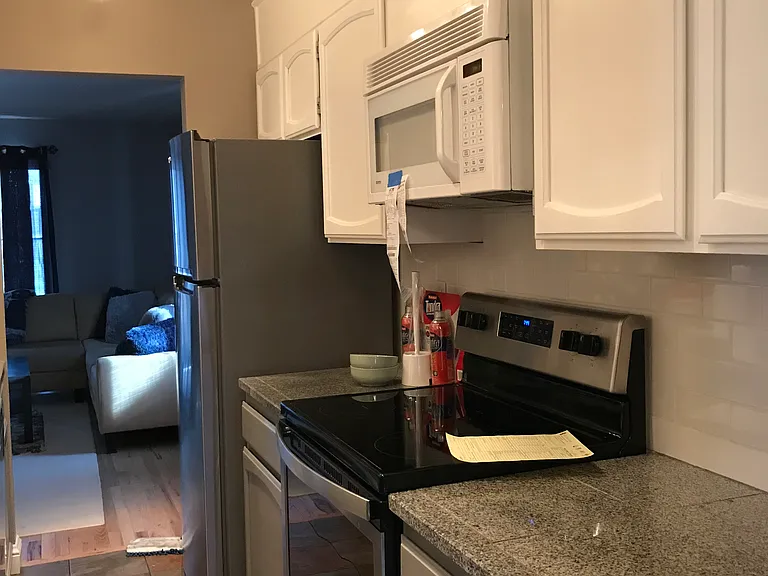2426 S High St — Photo 12