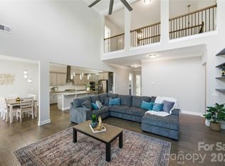 194 Forsythia Ln, Tega Cay, SC 29708