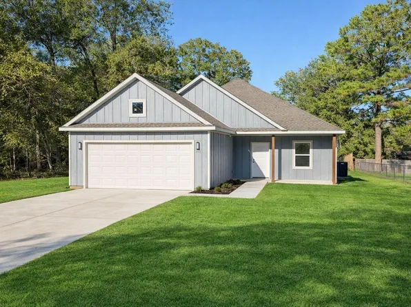 387 Autumn Ln, Livingston, TX 77351