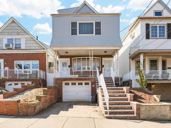 128 W 30th St, Bayonne, NJ 07002