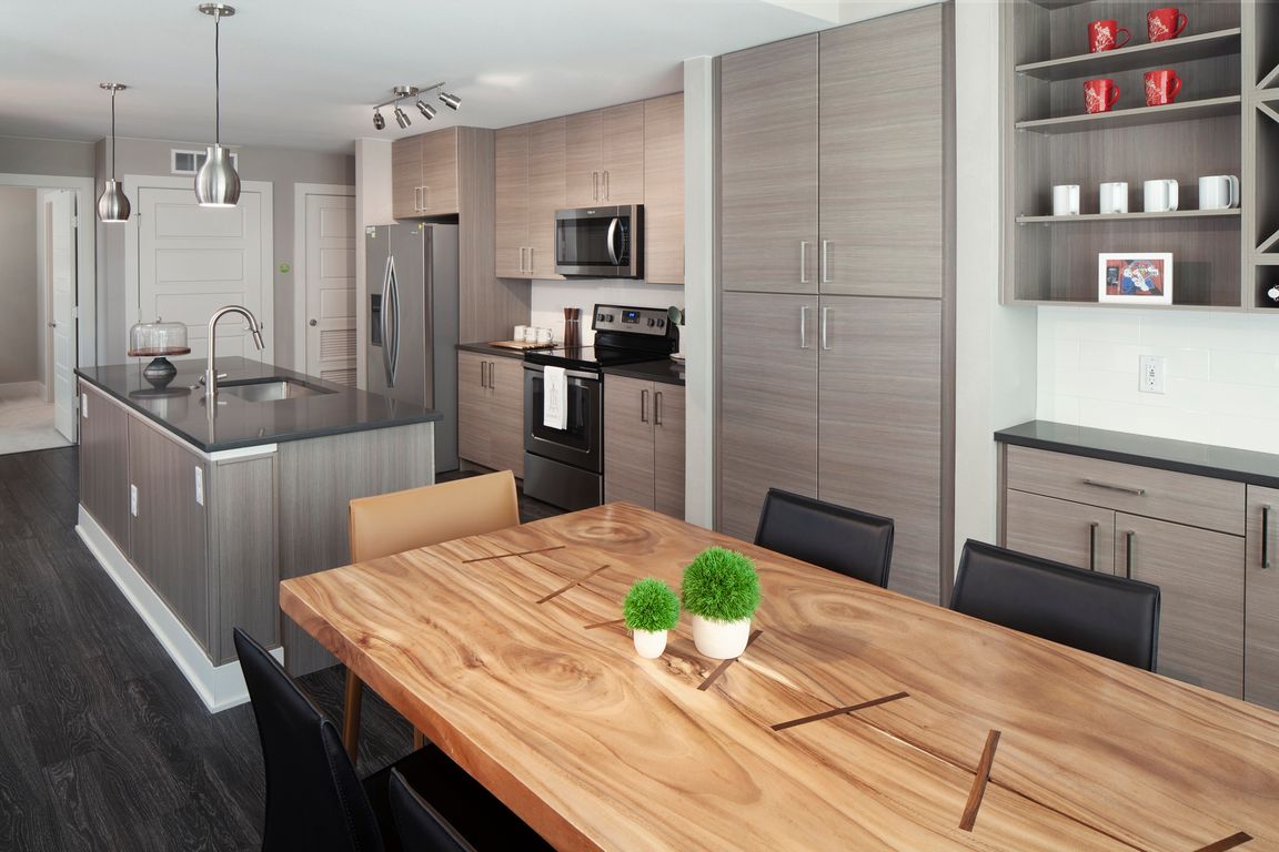 Dining room & kitchen