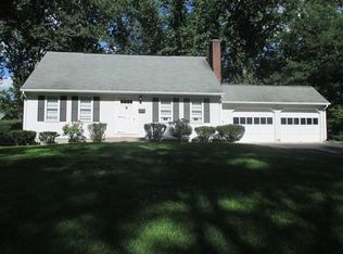 75 Pioneer Dr, Longmeadow, MA 01106