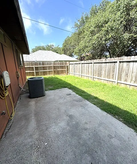 2101 Eastwind St — Photo 7