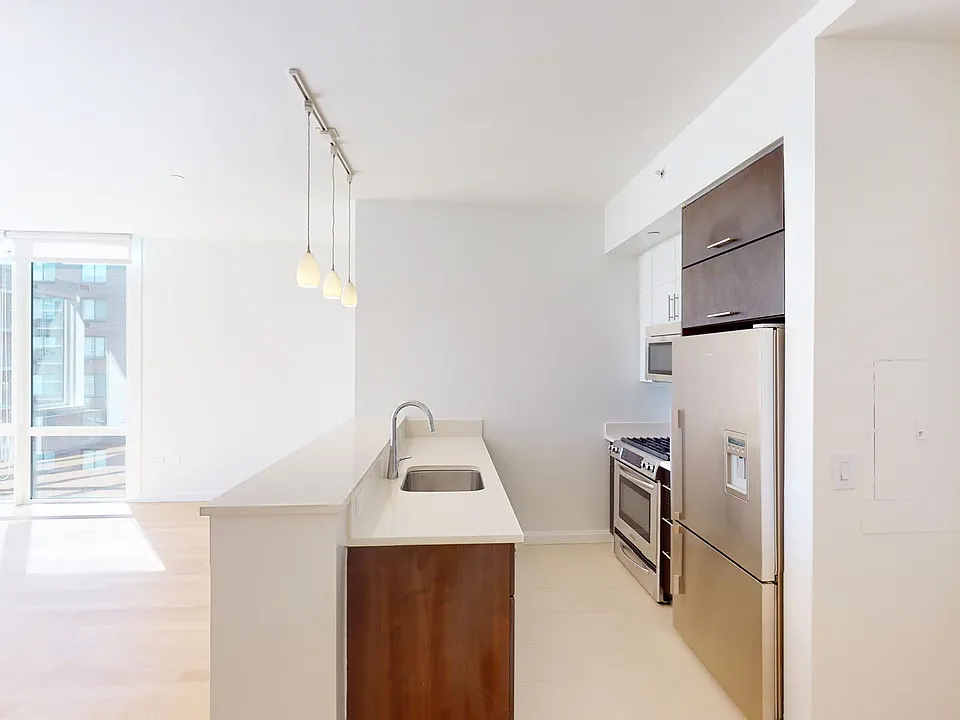 795 Columbus Ave #11B