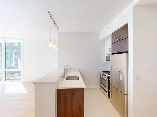 795 Columbus Avenue image 1 of 9