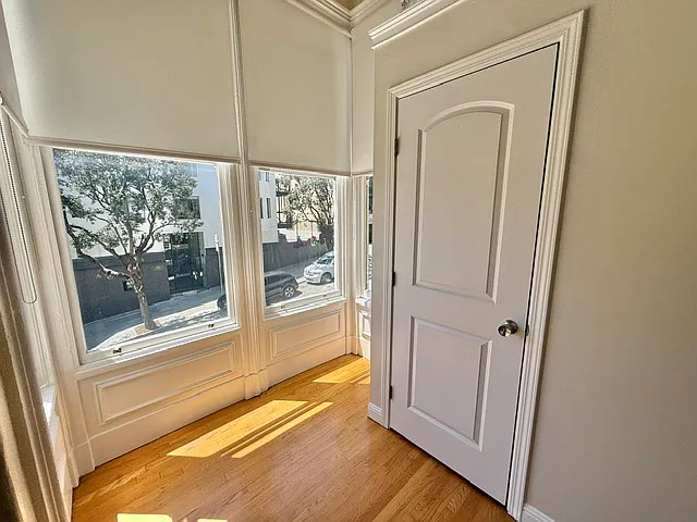 996 Valencia St #6 — Photo 11