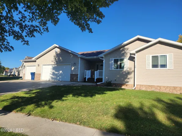1610 Northridge Dr NE, Watertown, SD 57201