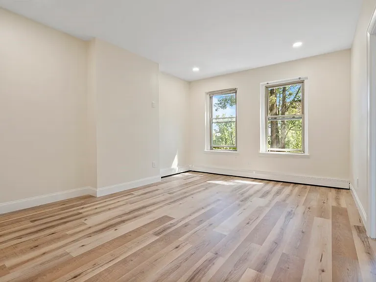 122 Union Park St #3 — Photo 4