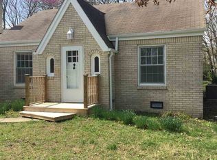 210 Irvan St, Murray, KY 42071