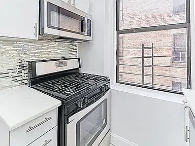 5th image of 15743 21st Ave #1