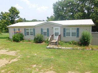 180 Texas Ave, Etowah, TN 37331