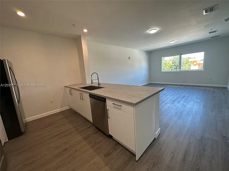 2311 NW 22nd Ave #206 — Photo 7