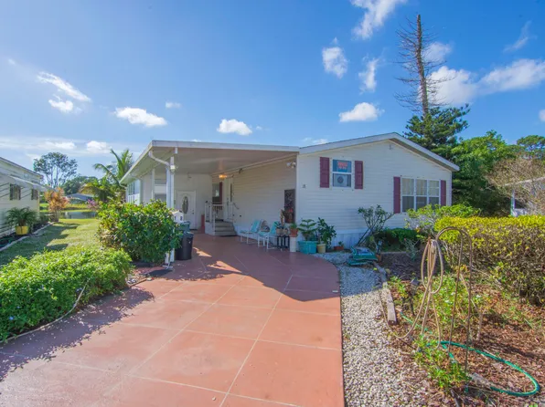 18 Nuevo Leon Road, Port St Lucie, FL 34952