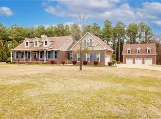222 W Dove Ridge Ln, Spring Lake, NC 28390