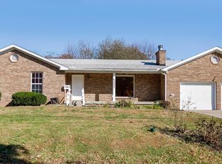 2607 Greenup Rd, Louisville, KY 40217